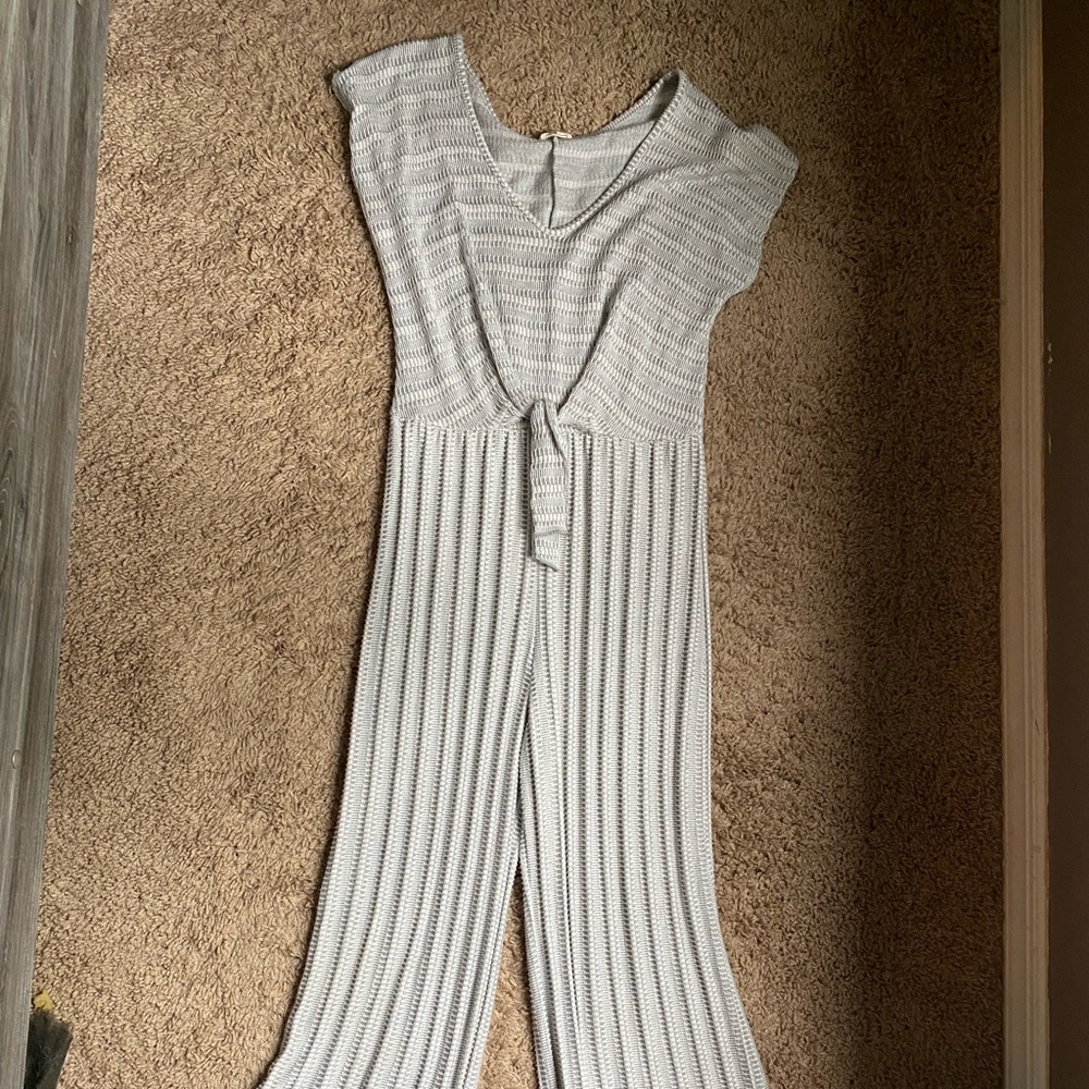 Size M front tie long romper